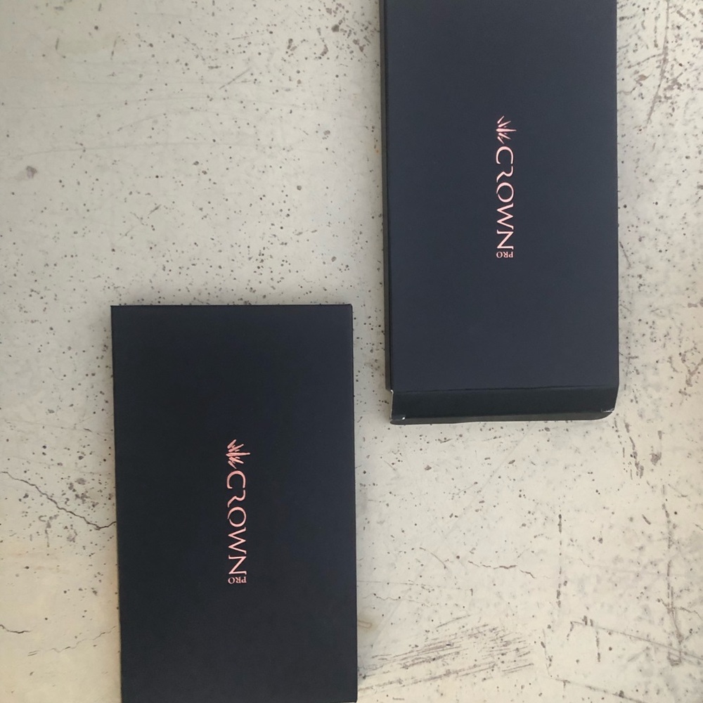 Crown Pro 10 Color Fuego Collection Palette